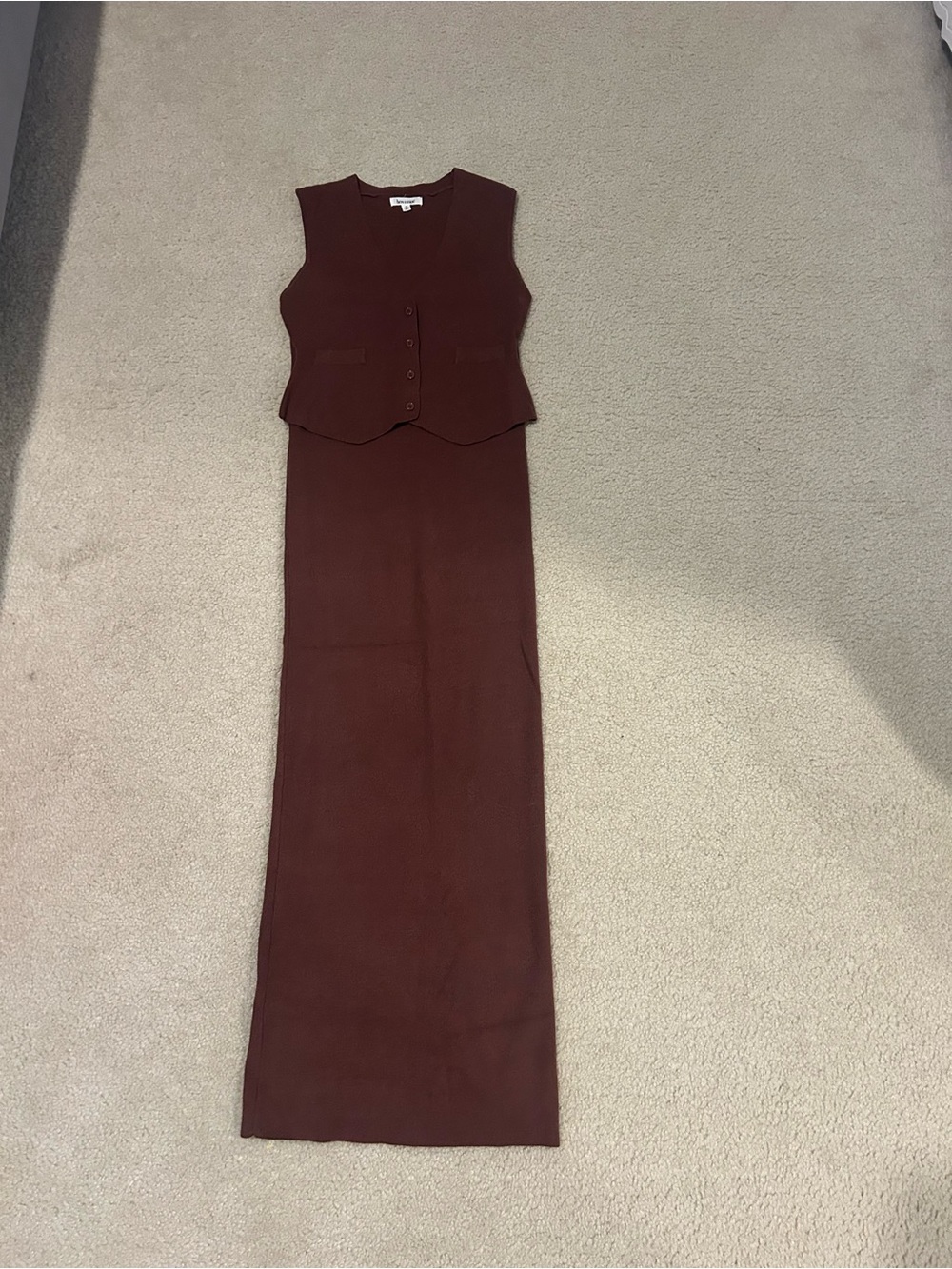 Sleeveless Burgundy Maxi Dress with Matching Buttoned Vest